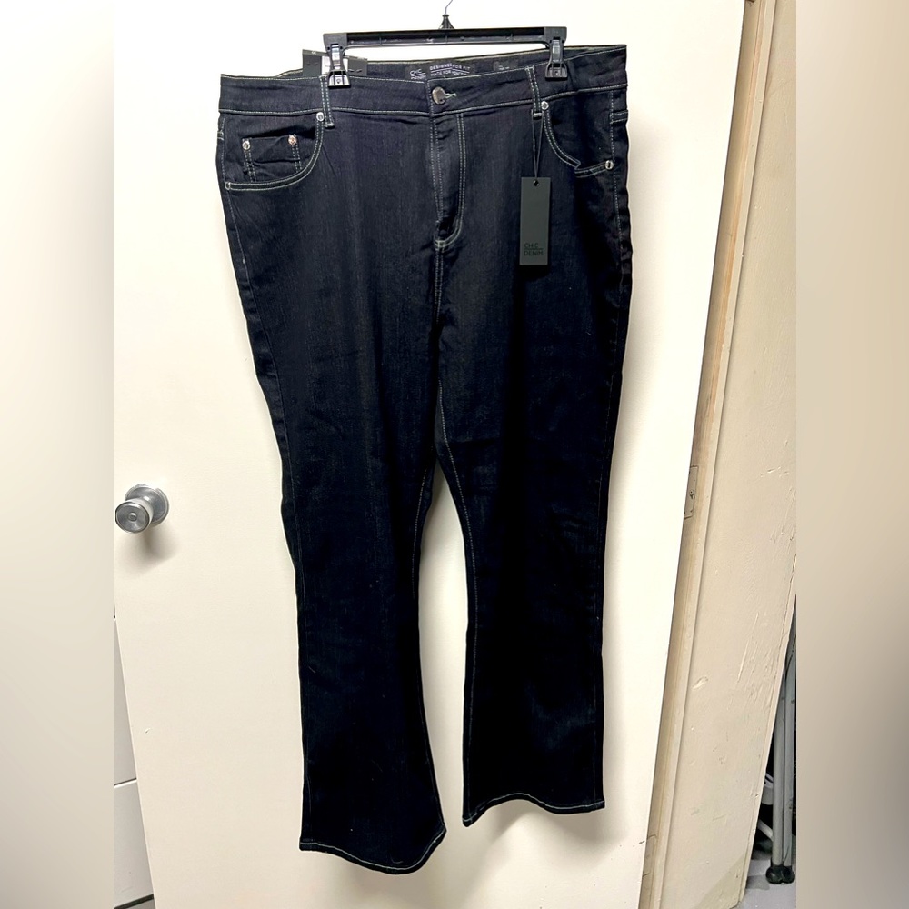 City Chic Denim bootleg dark wash jeans mid rise 20s short 2x plus size